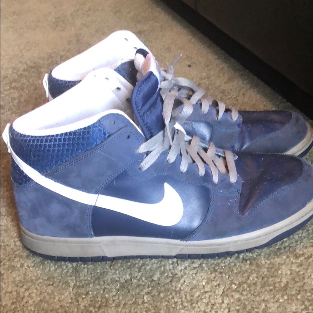 Men’s Nike hightops